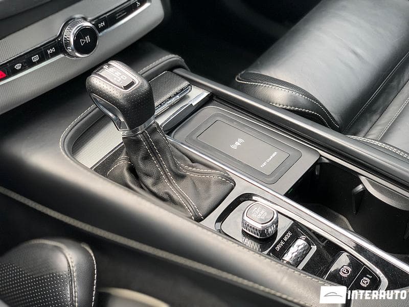 Volvo XC 90 2018 — Миниатюра 14