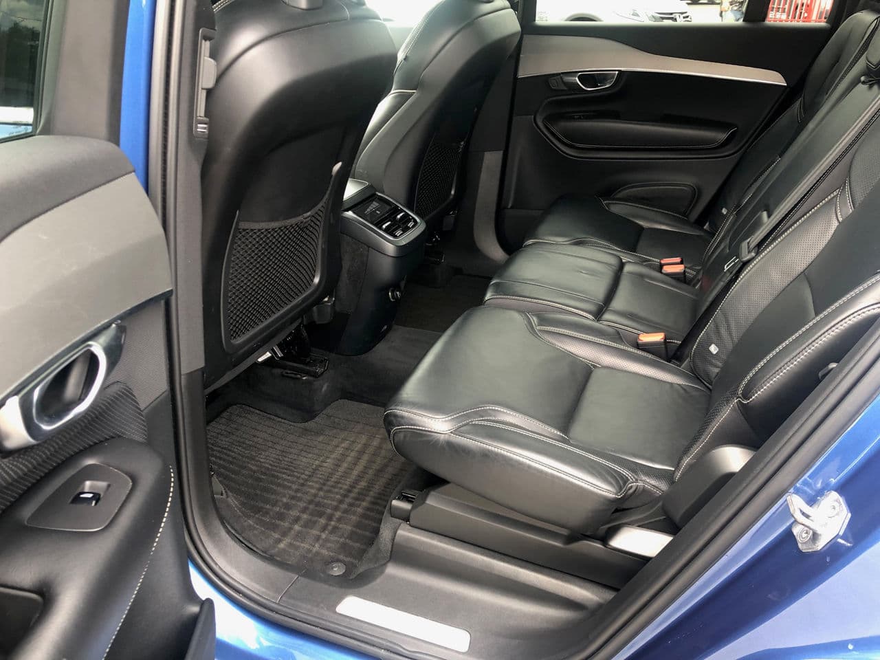 Volvo XC 90 2018 — Миниатюра 15