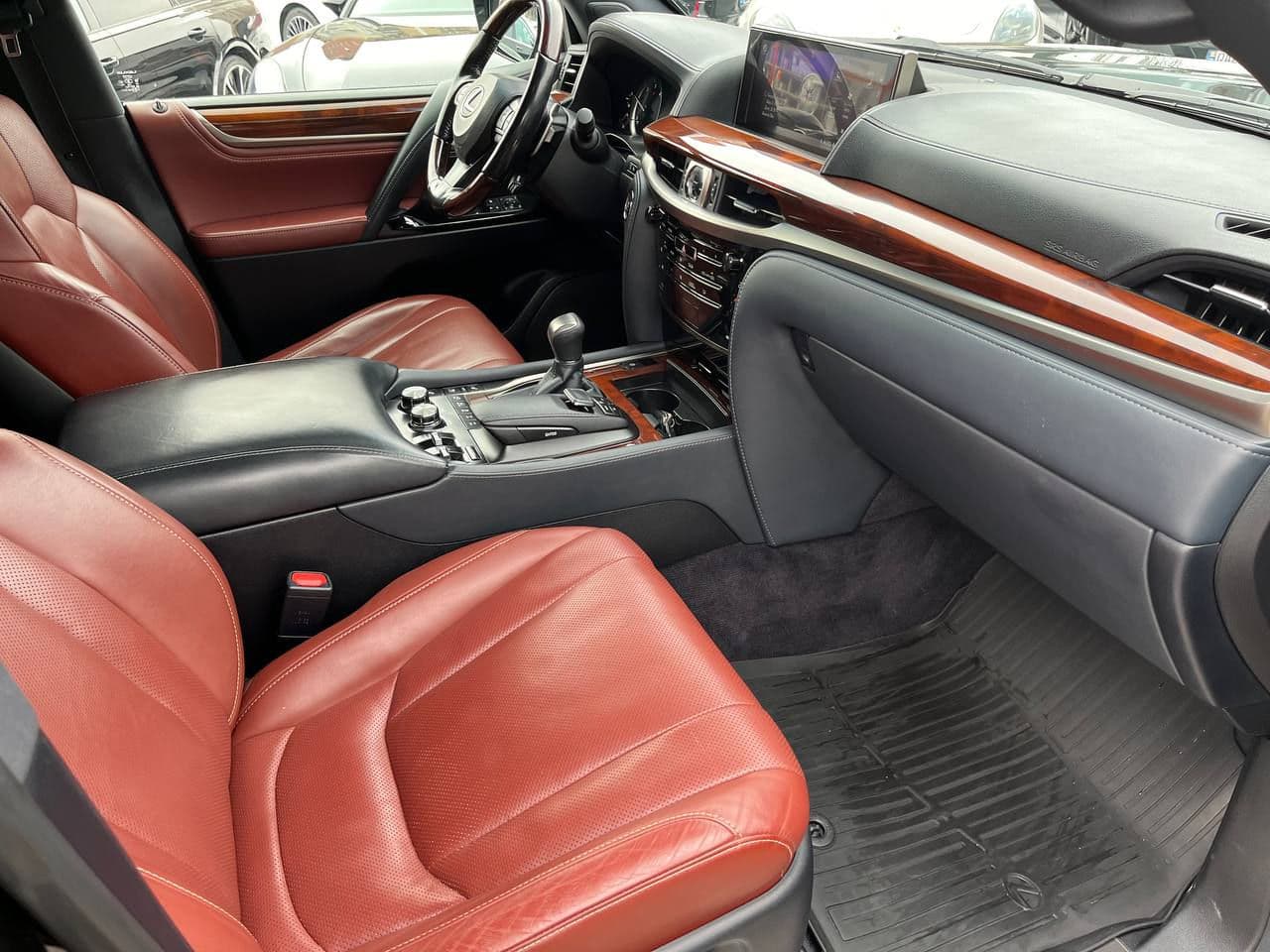 Lexus LX 450 2018 — Миниатюра 7
