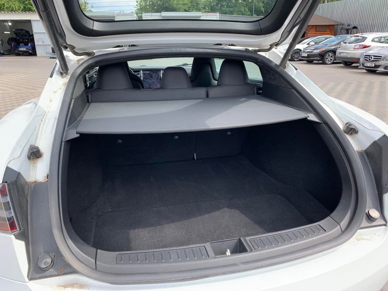 Tesla Model S 2016 — Миниатюра 21