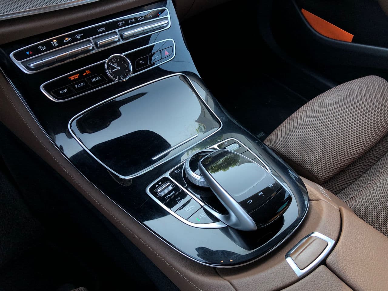 Mercedes E 220 2016 — Миниатюра 12