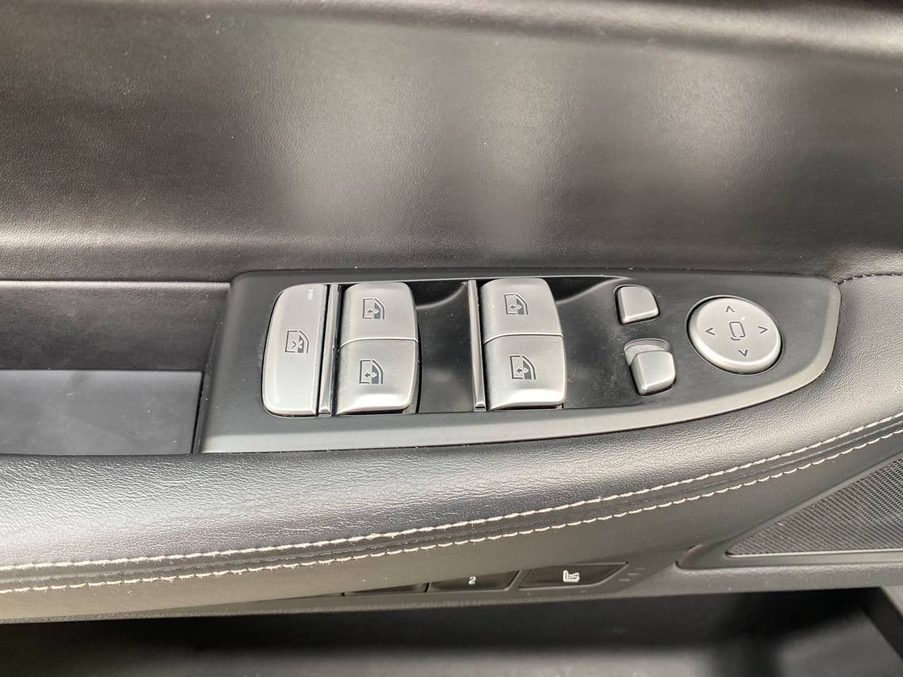 BMW 740 2018 — Миниатюра 6