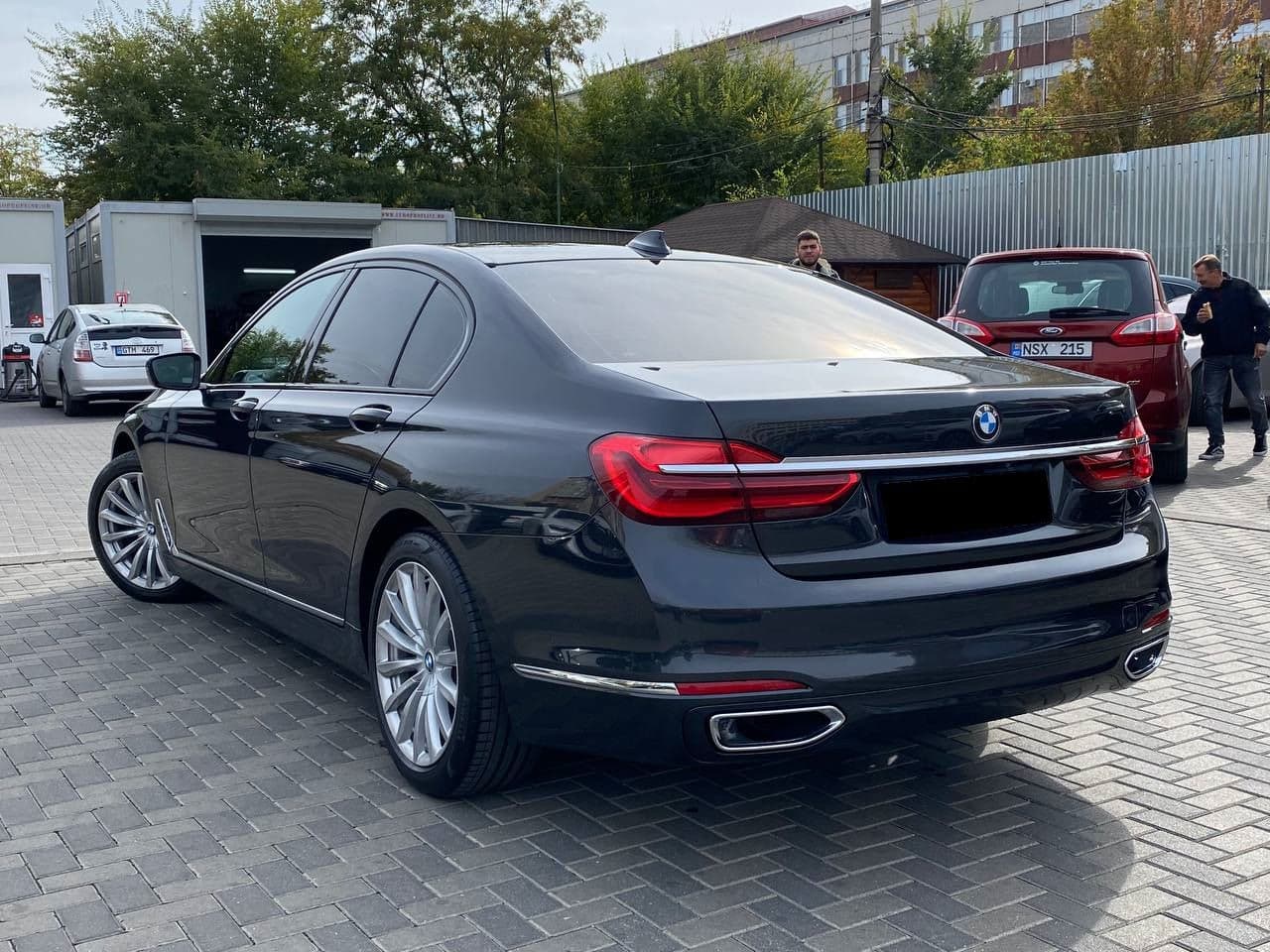 BMW 740 2018 — Миниатюра 2