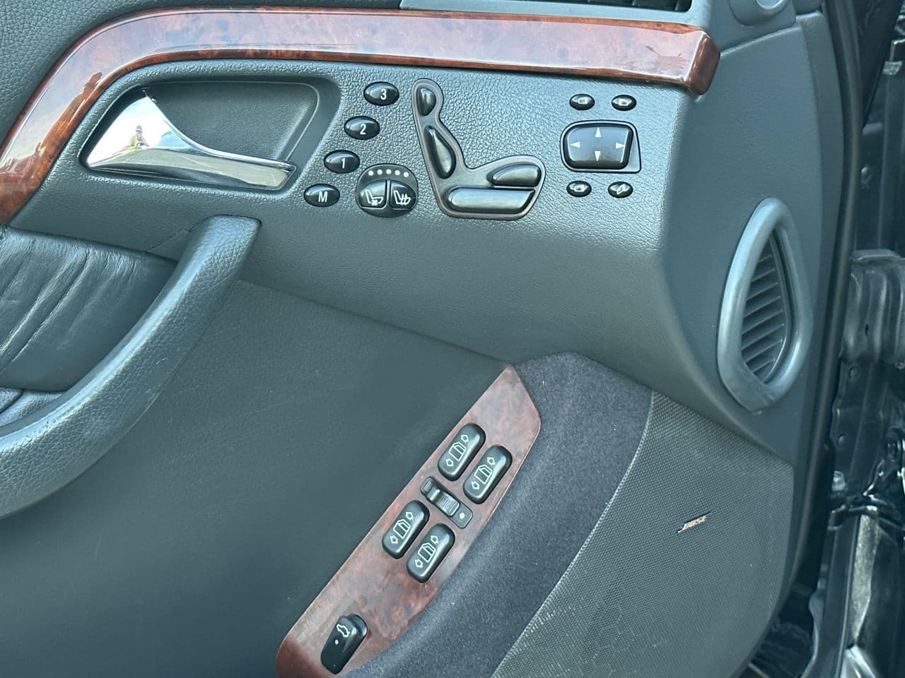 Mercedes S 500 2002 — Миниатюра 18