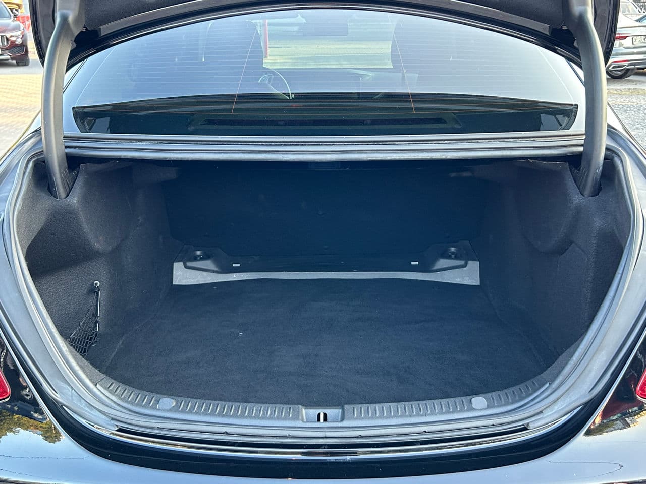 Mercedes E 300 2018 — Миниатюра 16
