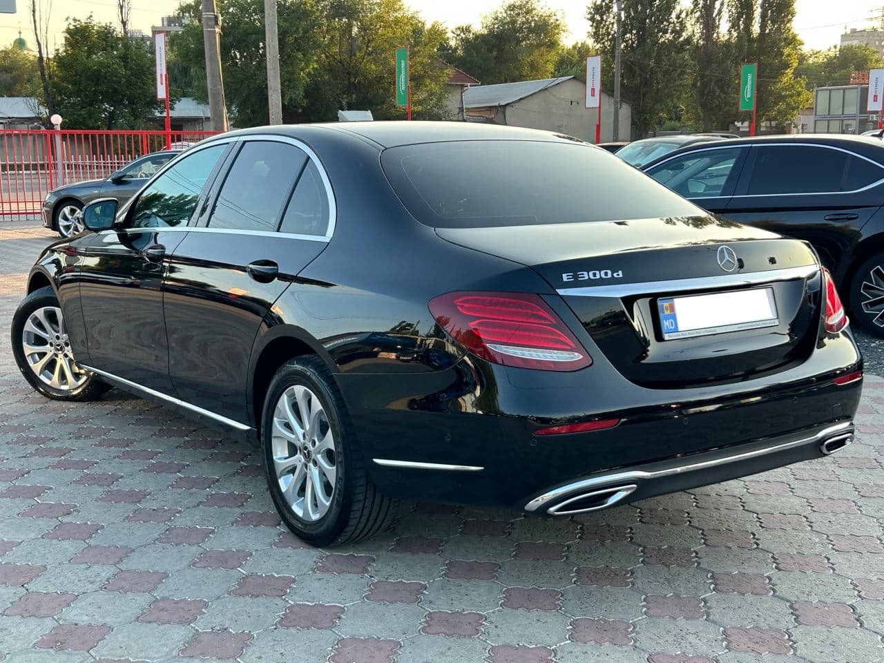 Mercedes E 300 2018 — Миниатюра 4