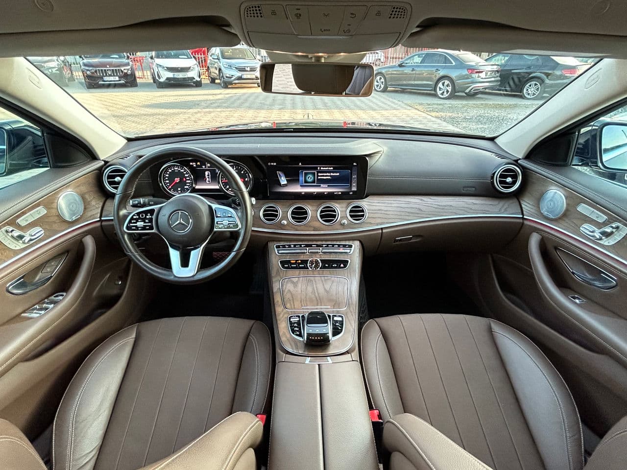 Mercedes E 300 2018 — Миниатюра 8