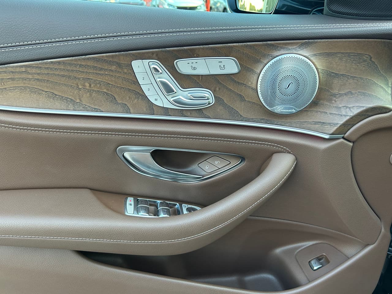 Mercedes E 300 2018 — Миниатюра 13