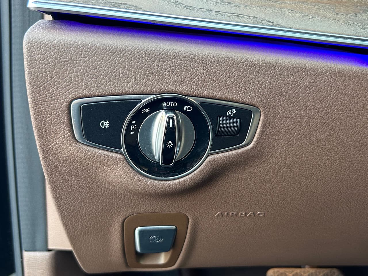 Mercedes E 300 2018 — Миниатюра 14