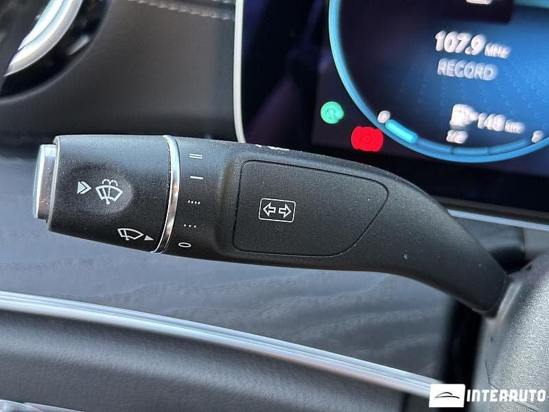Mercedes E 220 2021 — Миниатюра 11