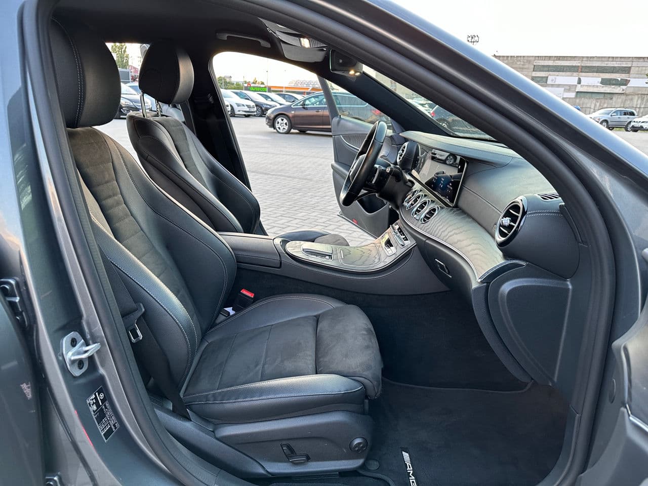 Mercedes E 220 2021 — Миниатюра 9