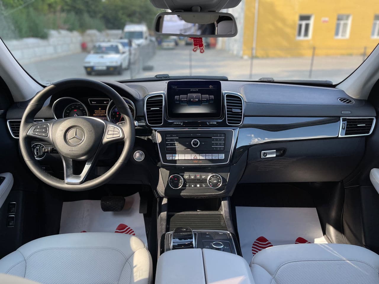 Mercedes GLE 550e 2016 — Миниатюра 12