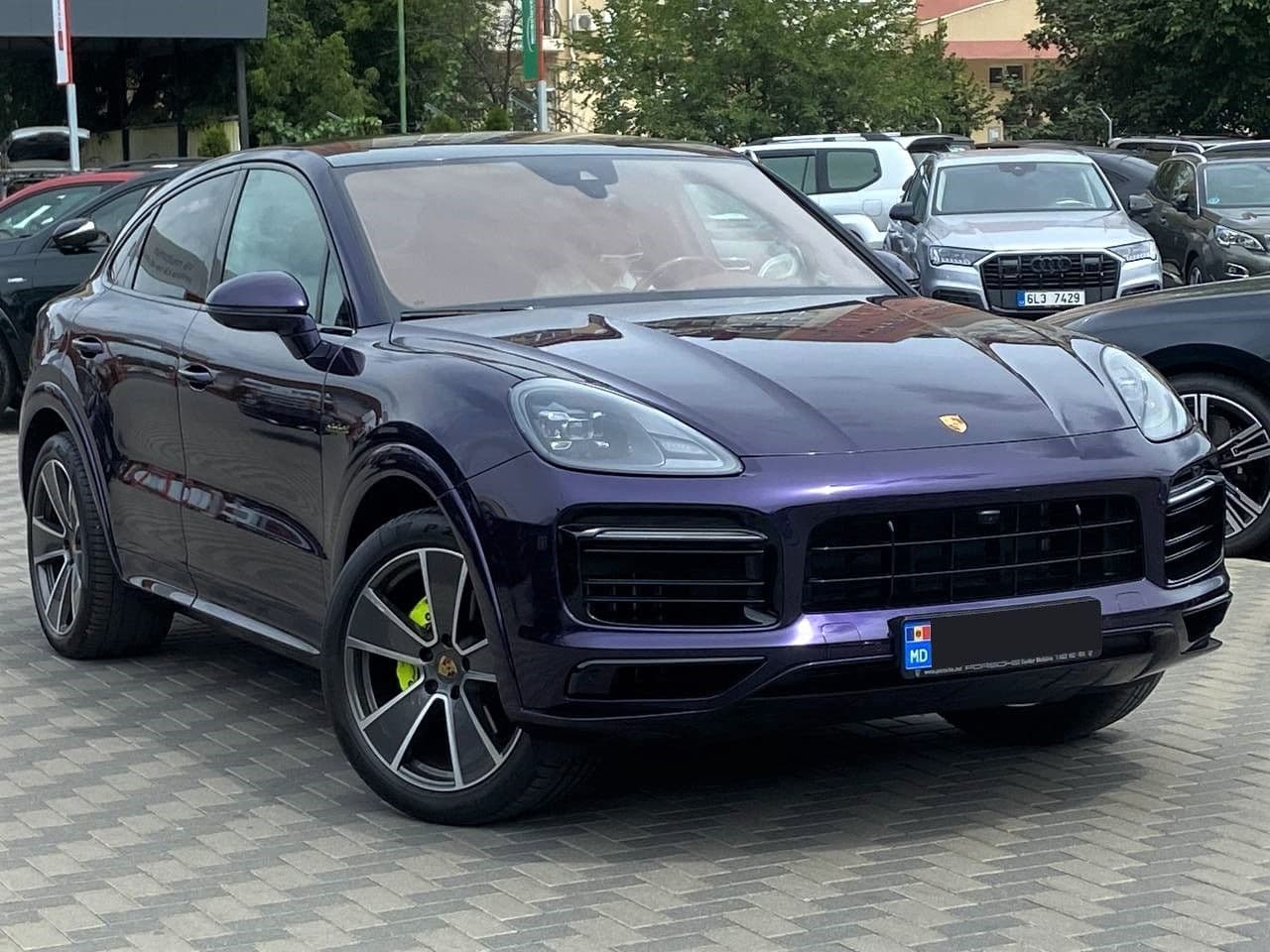 Porsche Cayenne E-Hybrid Coupe 2023 — Миниатюра 3