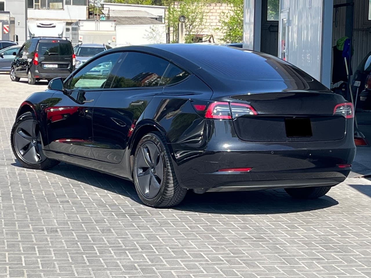 Tesla Model 3 2018 — Миниатюра 4