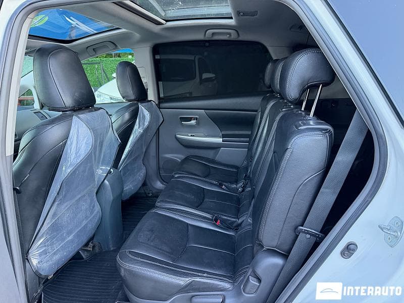Toyota Prius Plus / V 2012 — Миниатюра 17