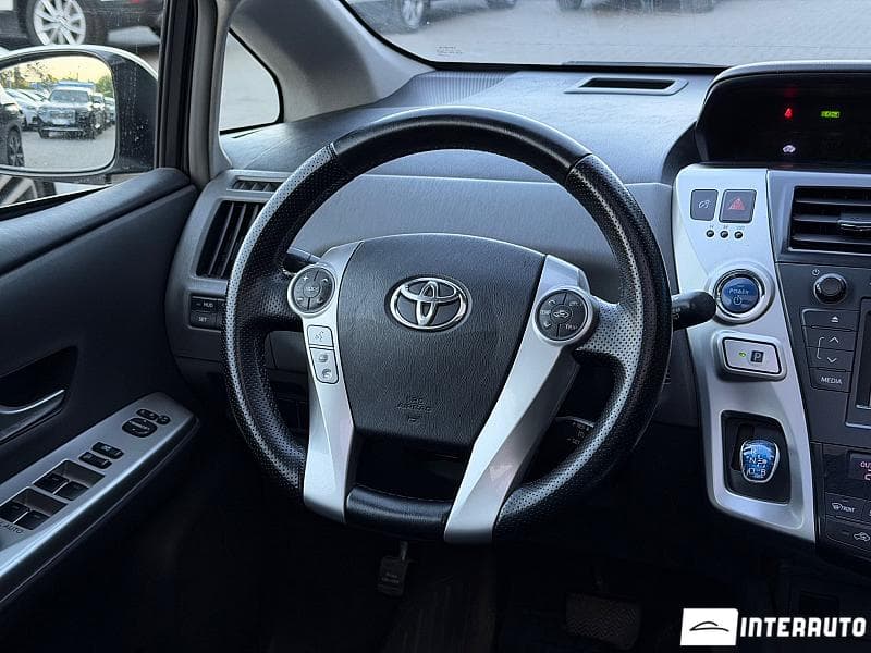 Toyota Prius Plus / V 2012 — Миниатюра 10