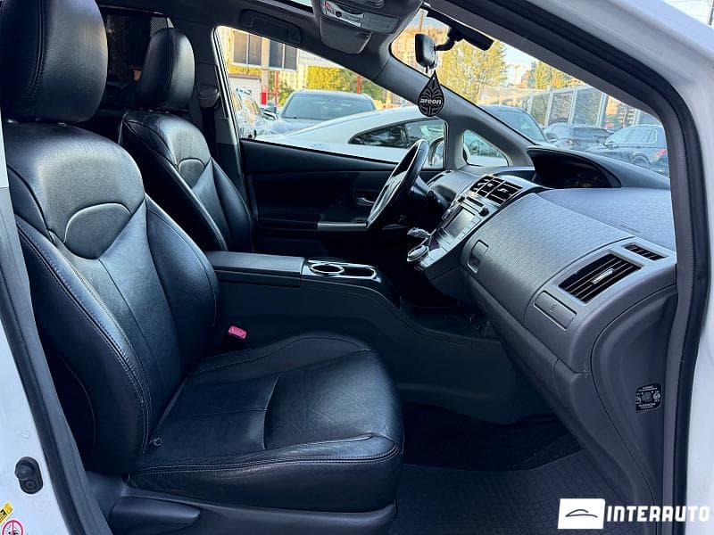 Toyota Prius Plus / V 2012 — Миниатюра 14