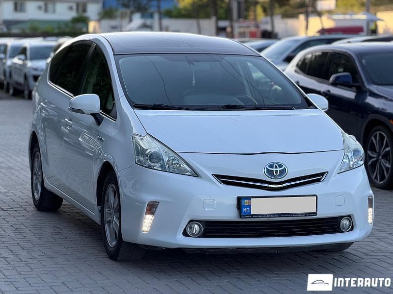 Toyota Prius Plus / V 2012 — Миниатюра 3
