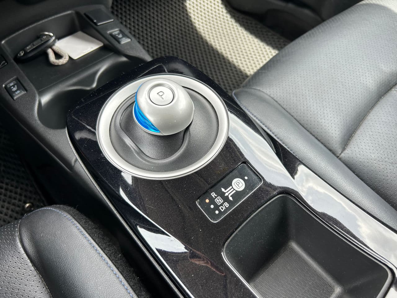 Nissan Leaf 2013 — Миниатюра 12
