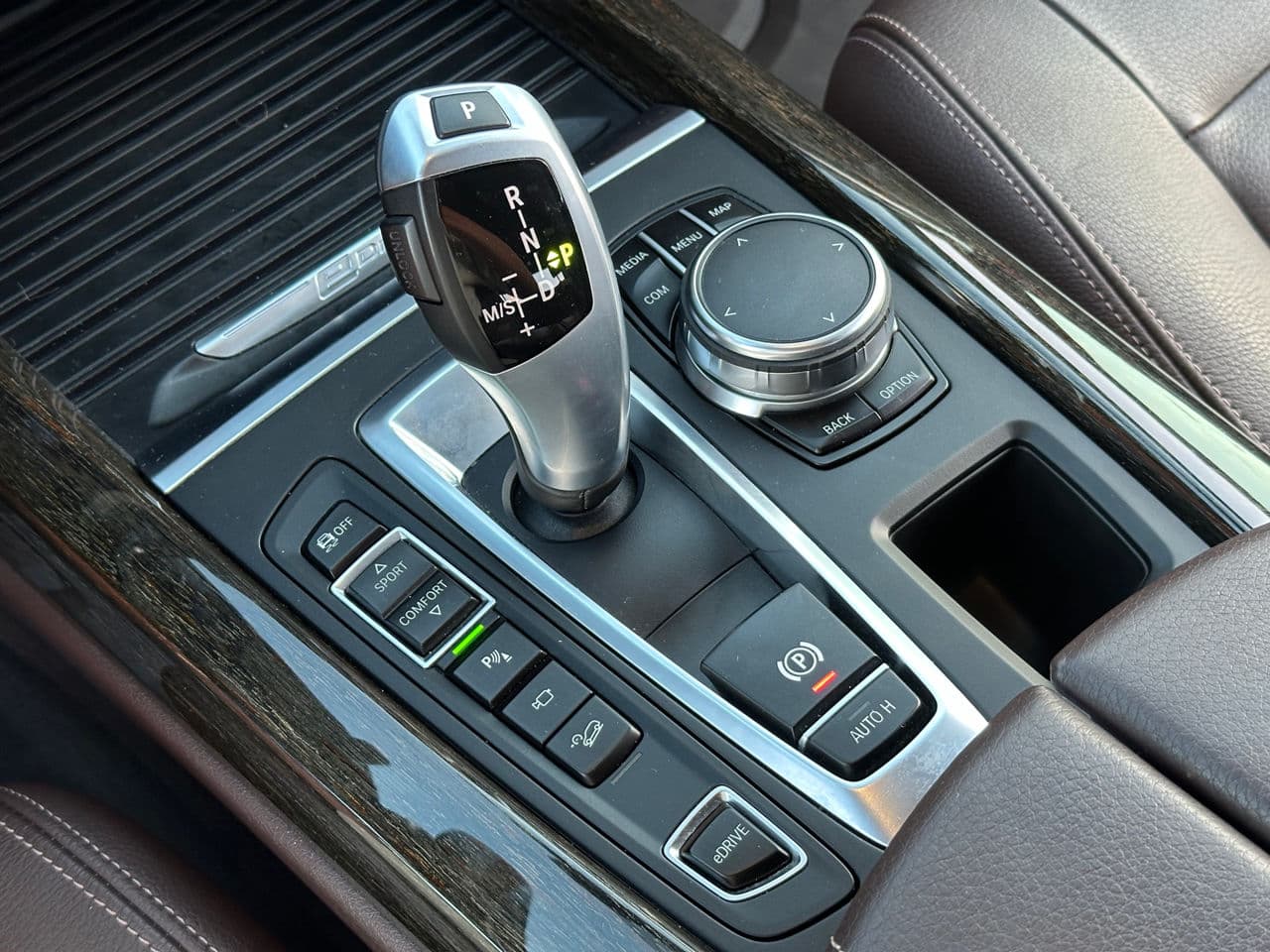 BMW X5 4.0e 2017 — Миниатюра 12