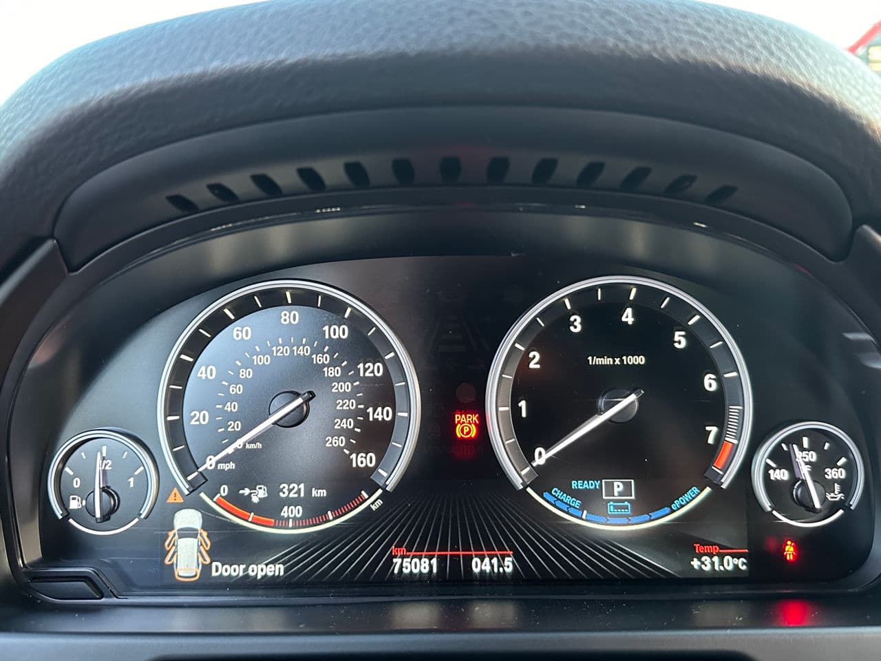 BMW X5 4.0e 2017 — Миниатюра 9
