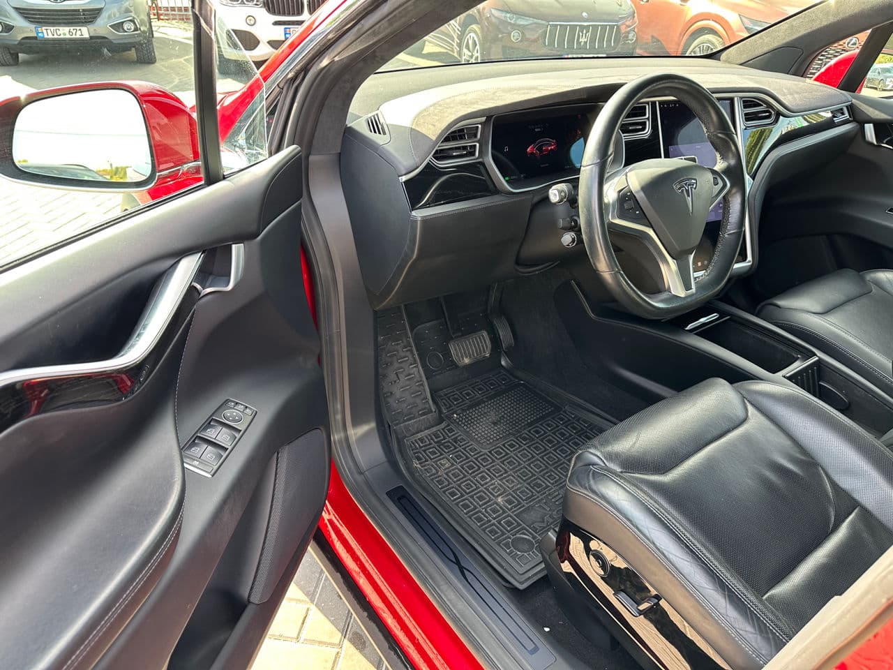 Tesla Model X 2016 — Миниатюра 9
