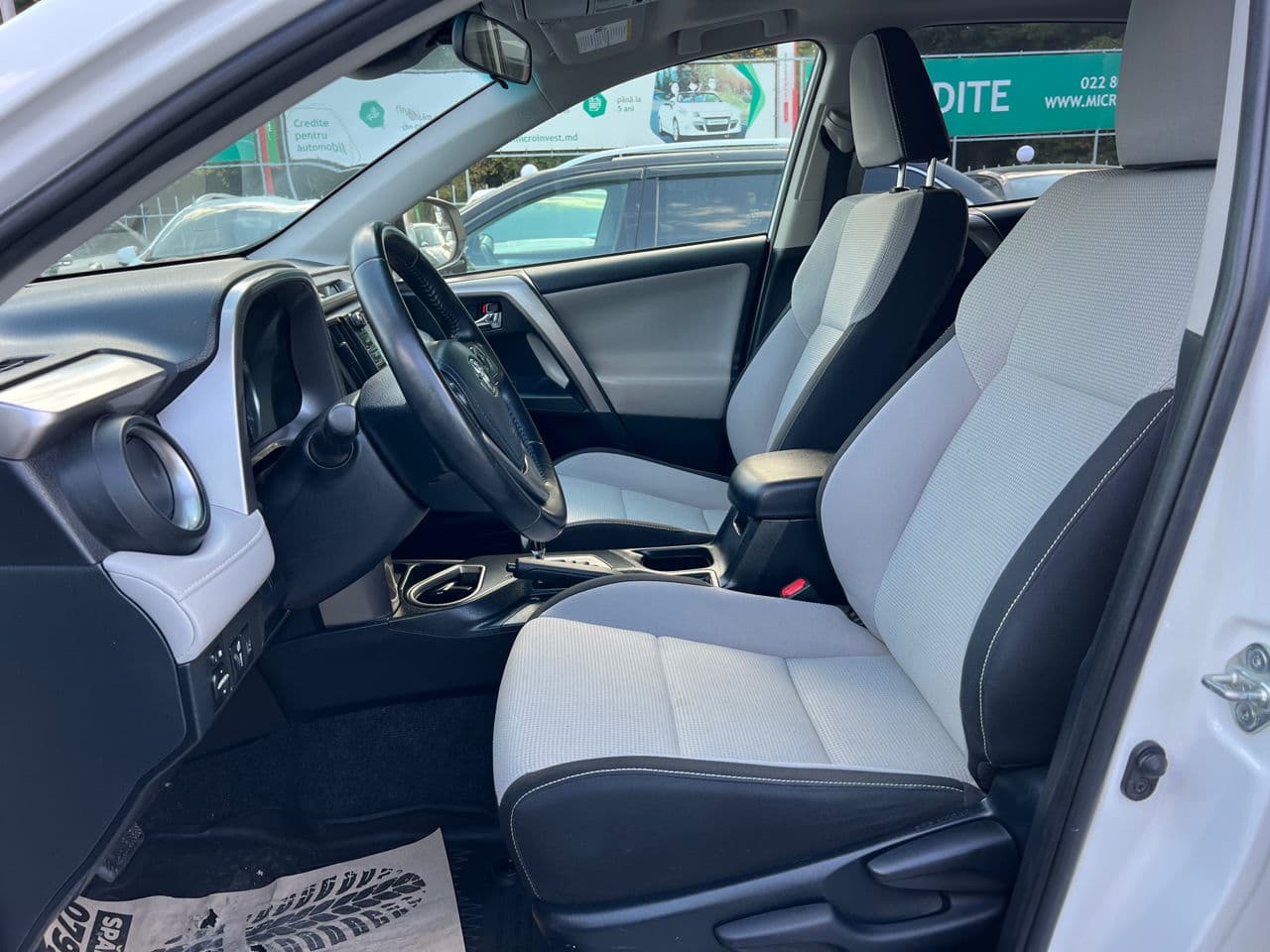 Toyota Rav-4 2018 — Миниатюра 7