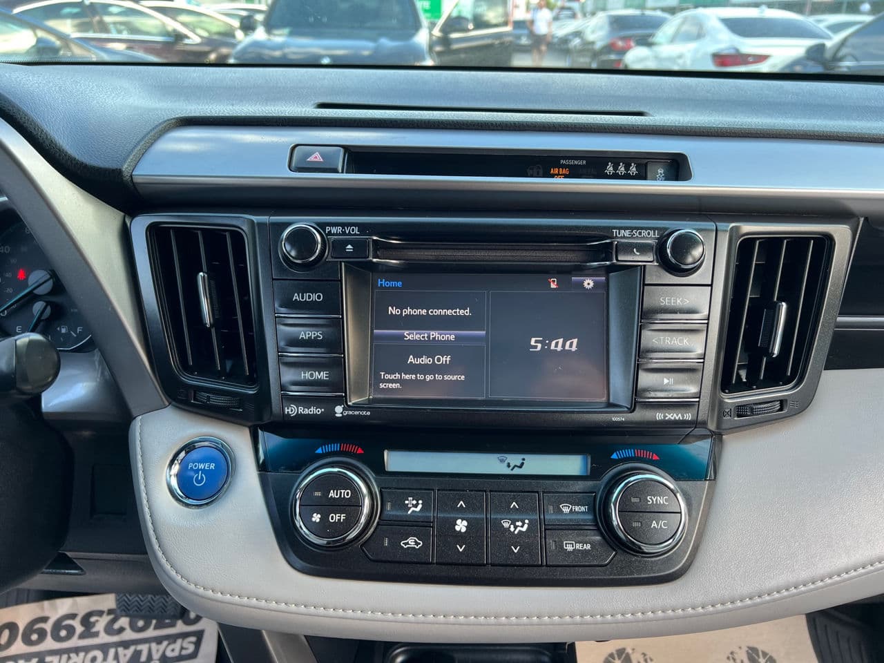 Toyota Rav-4 2018 — Миниатюра 13