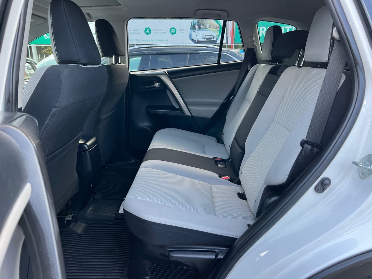 Toyota Rav-4 2018 — Миниатюра 22