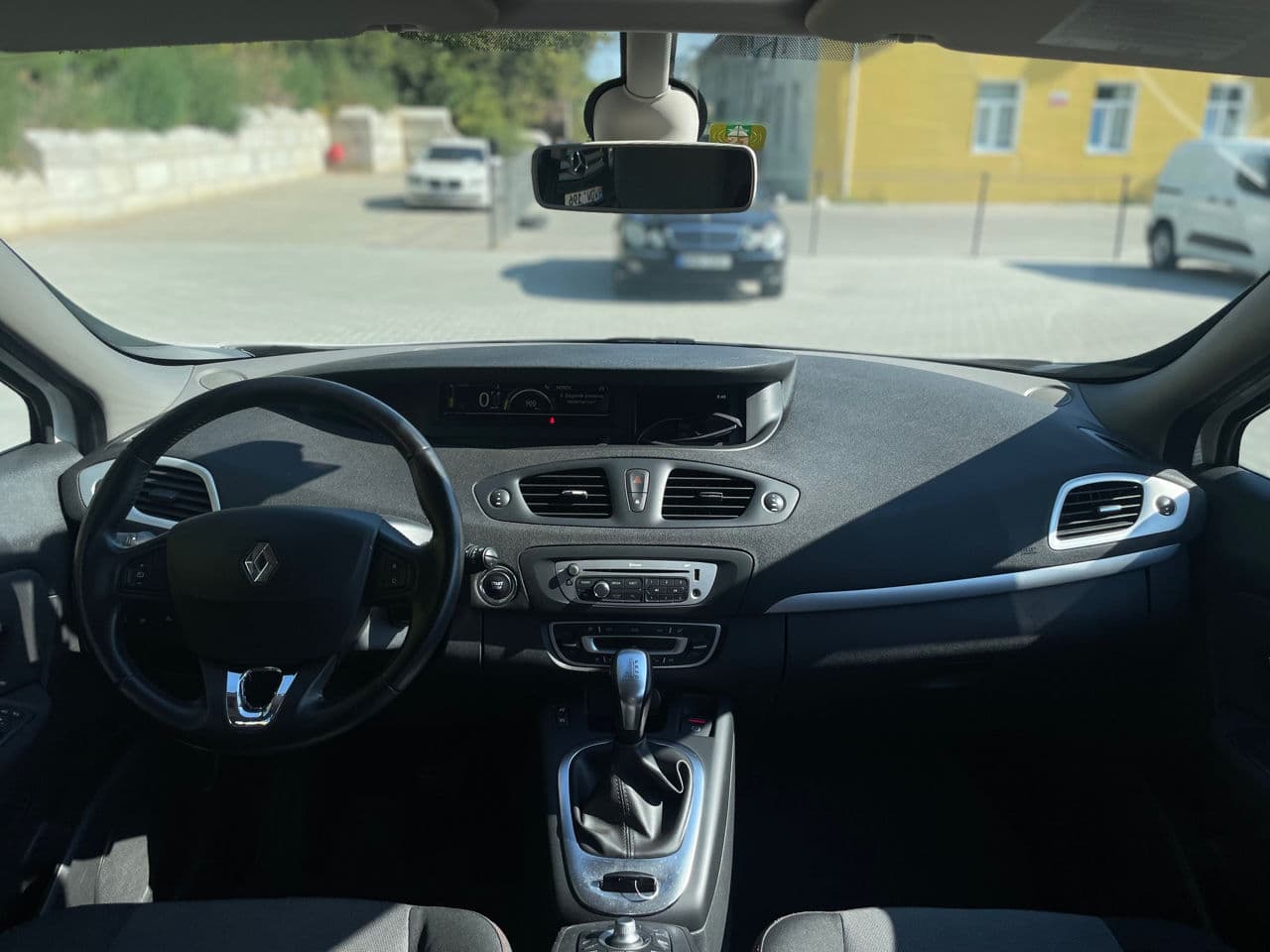 Renault Grand Scenic 2014 — Миниатюра 8