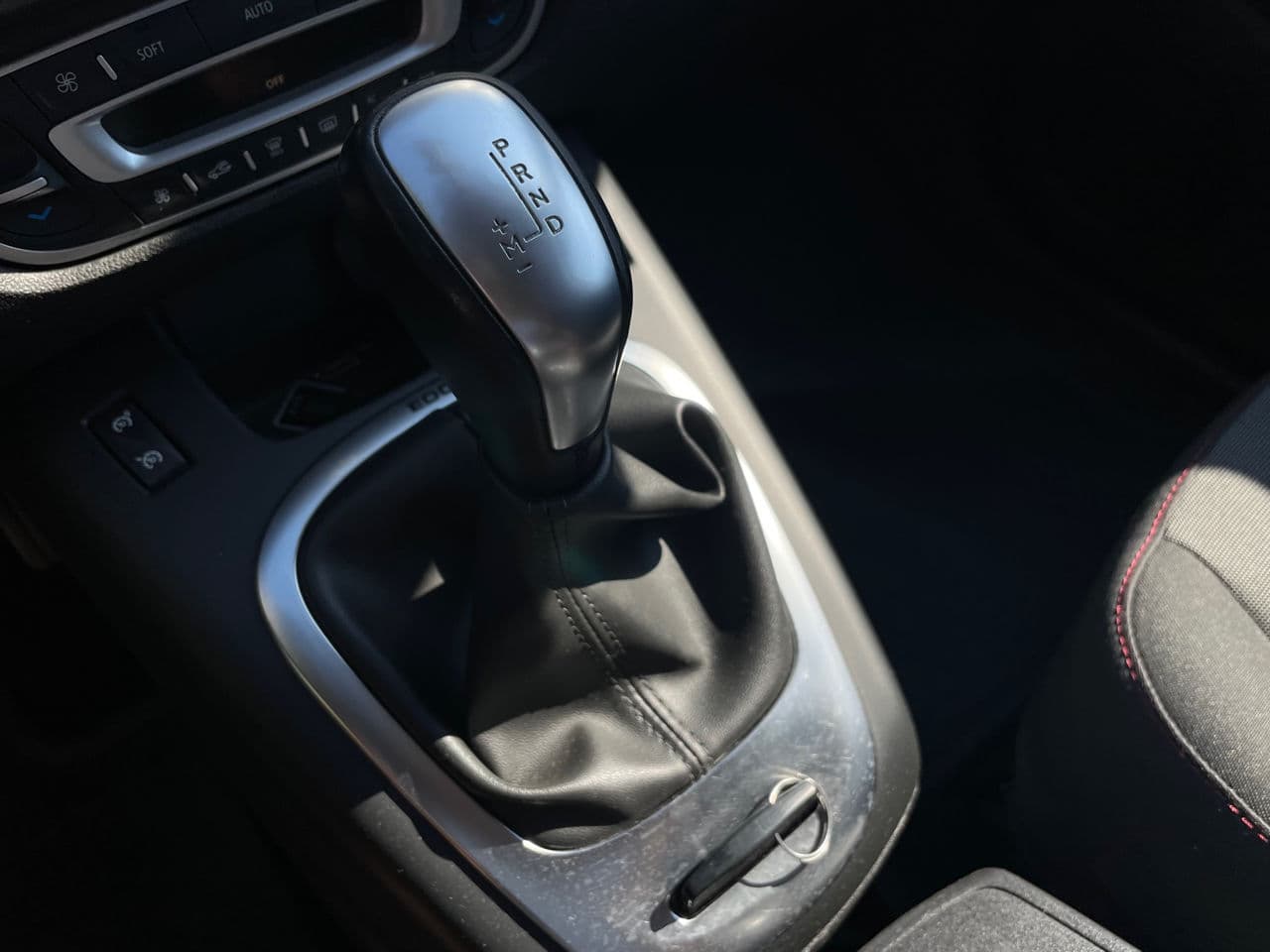 Renault Grand Scenic 2014 — Миниатюра 13