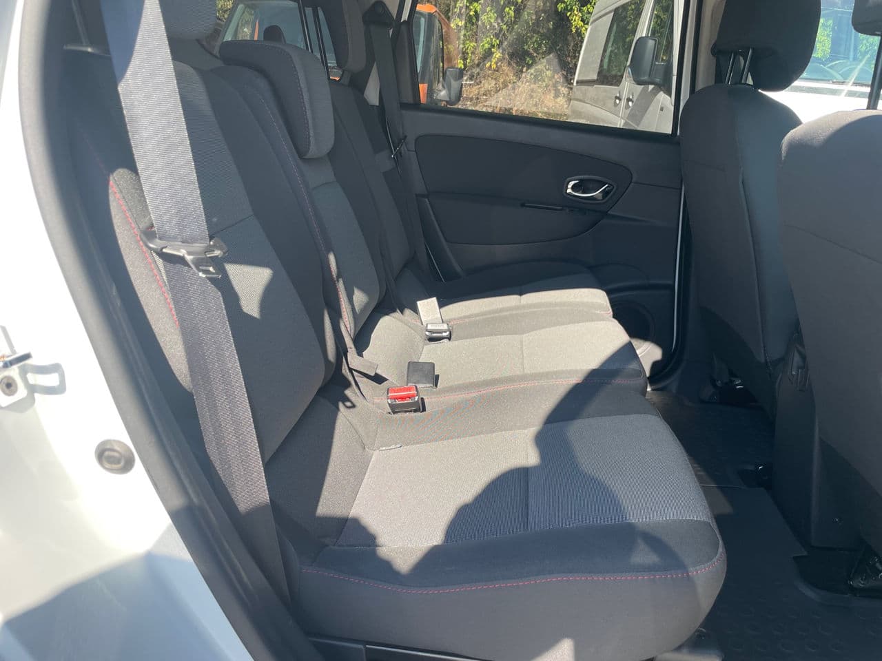 Renault Grand Scenic 2014 — Миниатюра 16