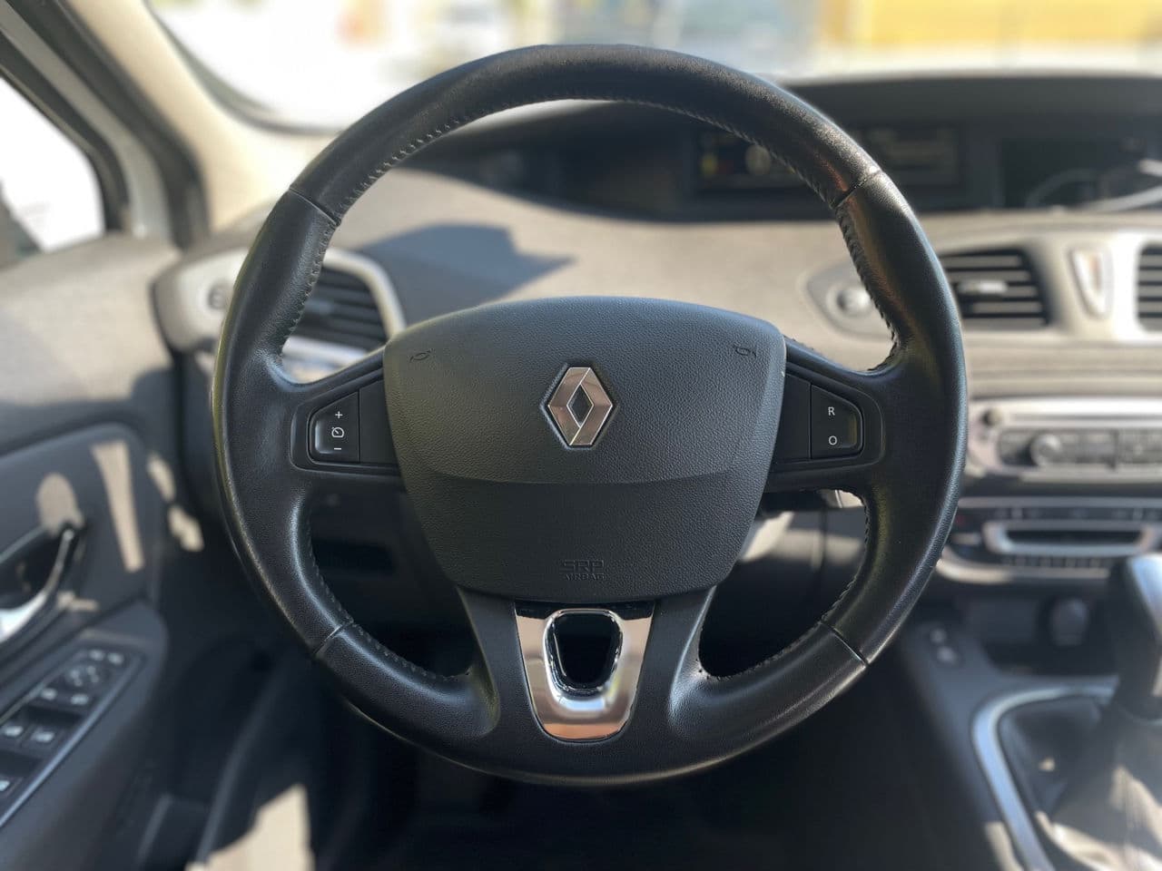 Renault Grand Scenic 2014 — Миниатюра 9