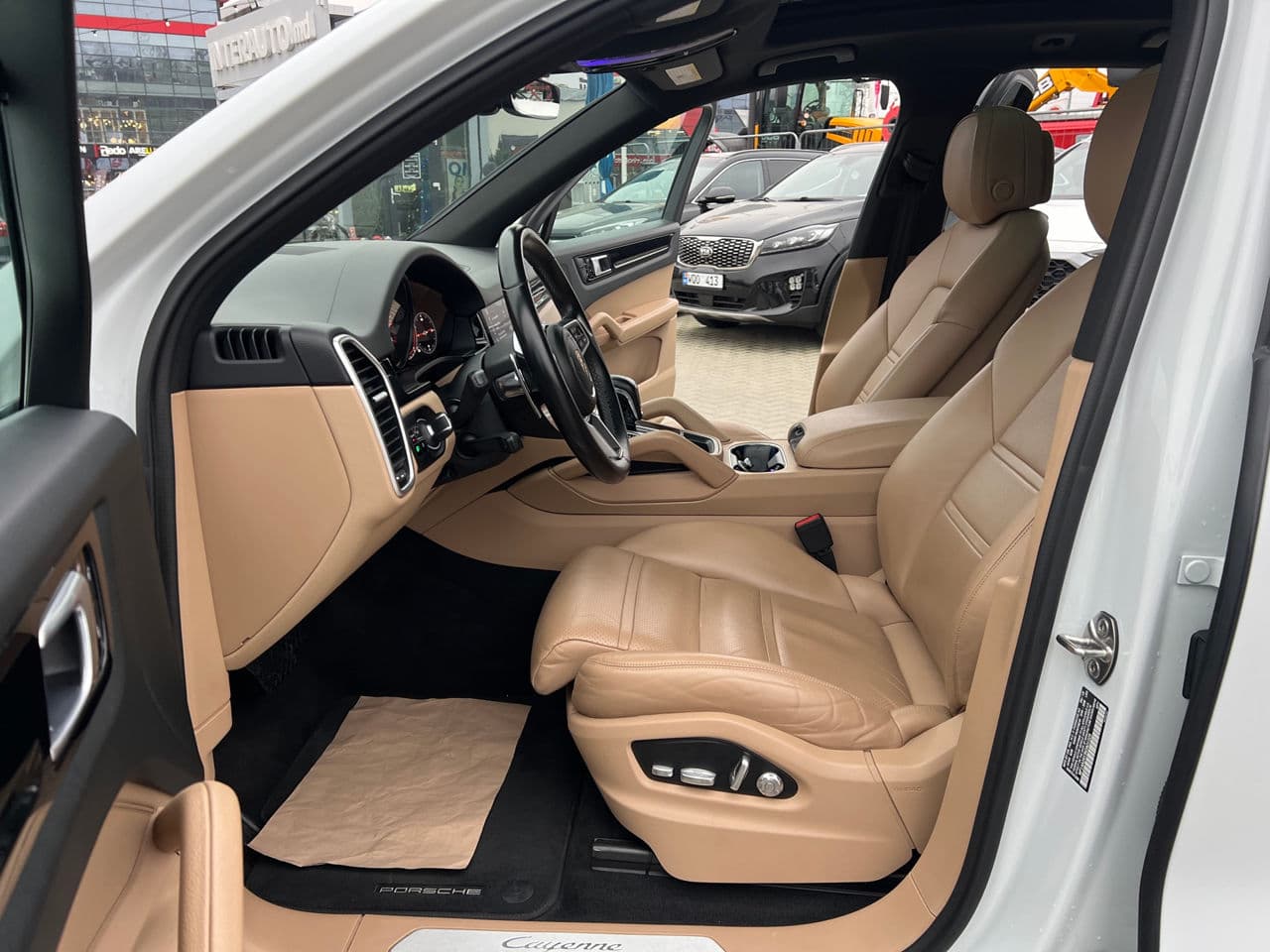 Porsche Cayenne 2018 — Миниатюра 5