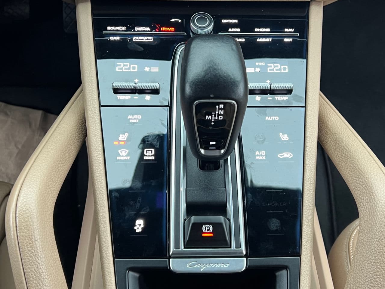 Porsche Cayenne 2018 — Миниатюра 12