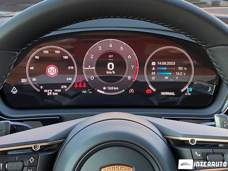 Porsche Cayenne 2023 — Миниатюра 10