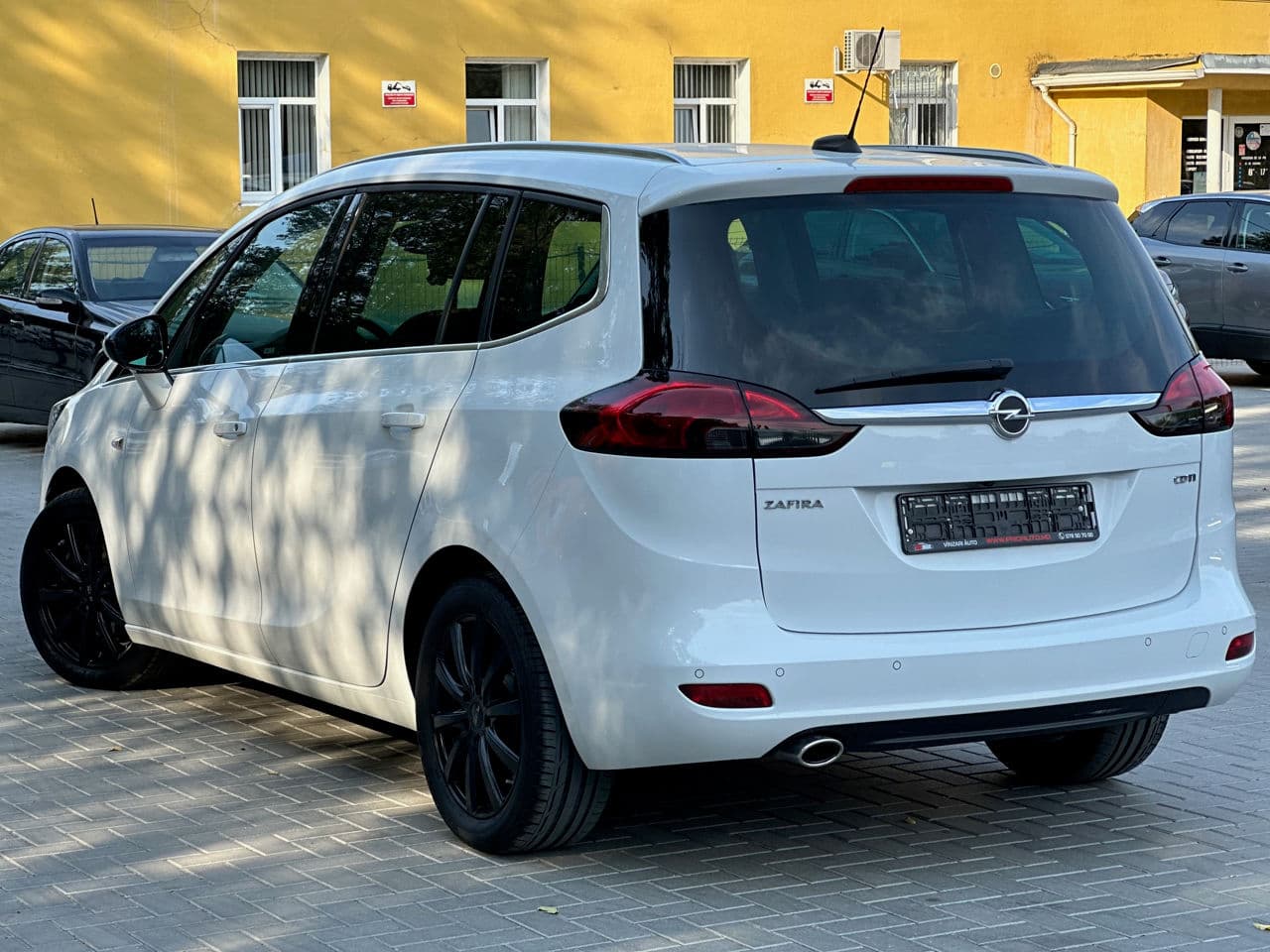Opel Zafira 2017 — Миниатюра 4