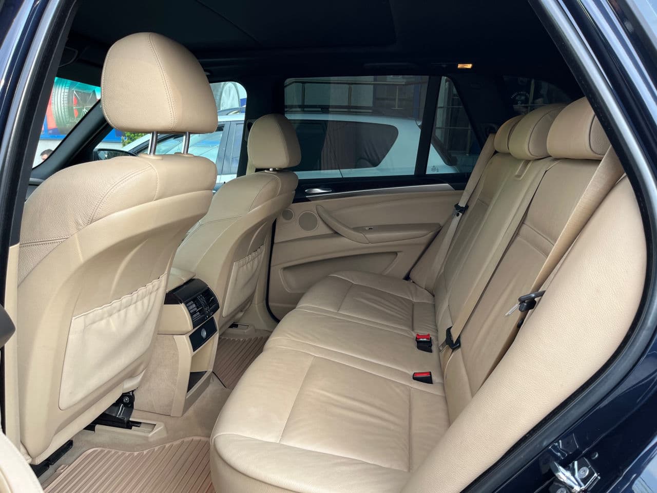 BMW X5 4.8i 2008 — Миниатюра 19