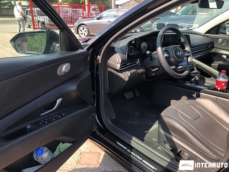 Hyundai Elantra 2022 — Миниатюра 7