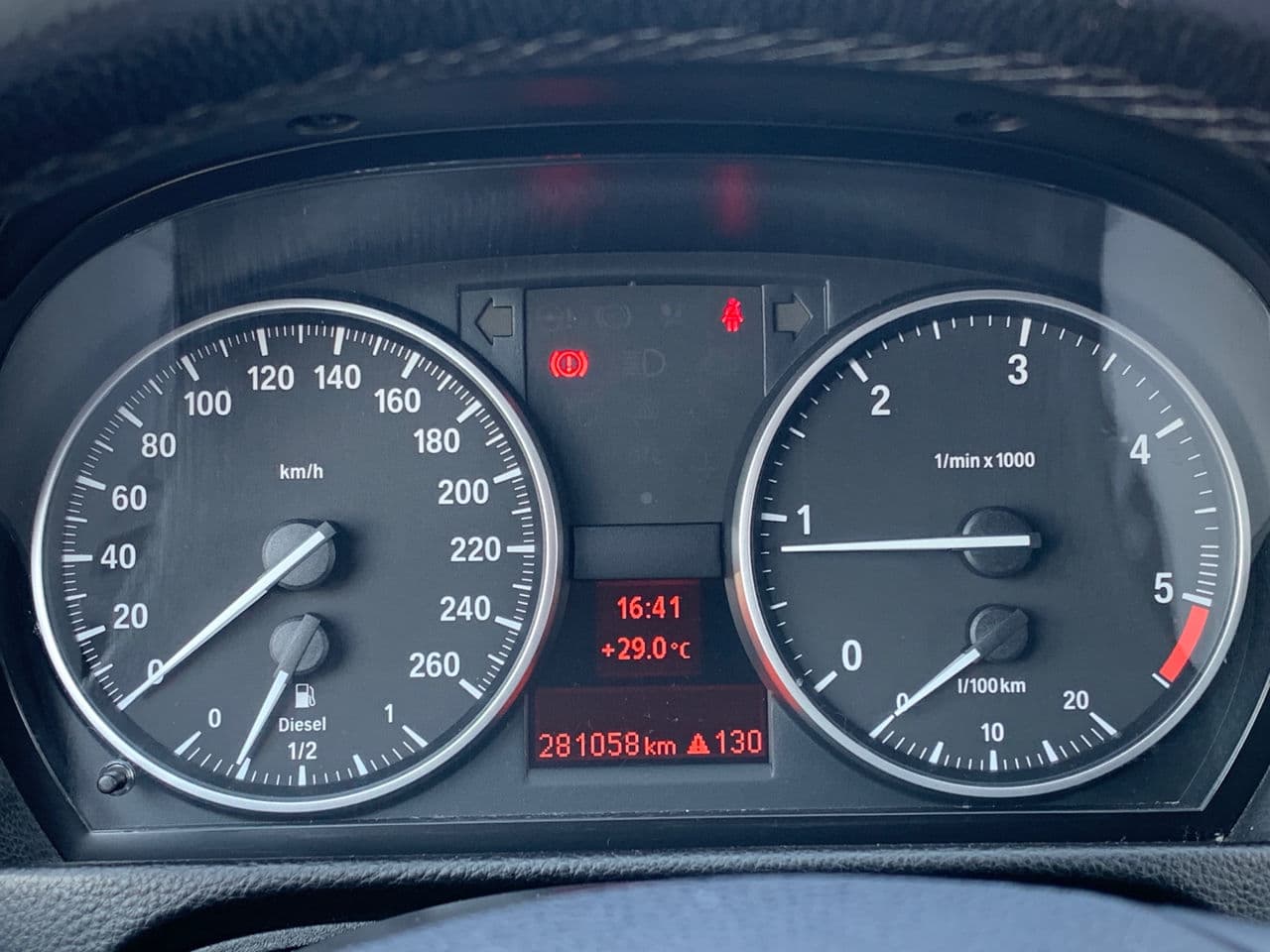BMW 316 2009 — Миниатюра 10