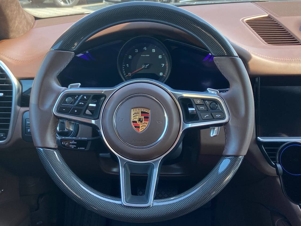 Porsche Cayenne 2023 — Миниатюра 8