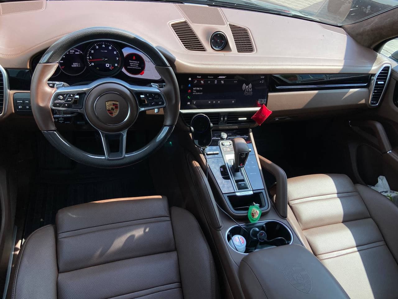 Porsche Cayenne 2023 — Миниатюра 7