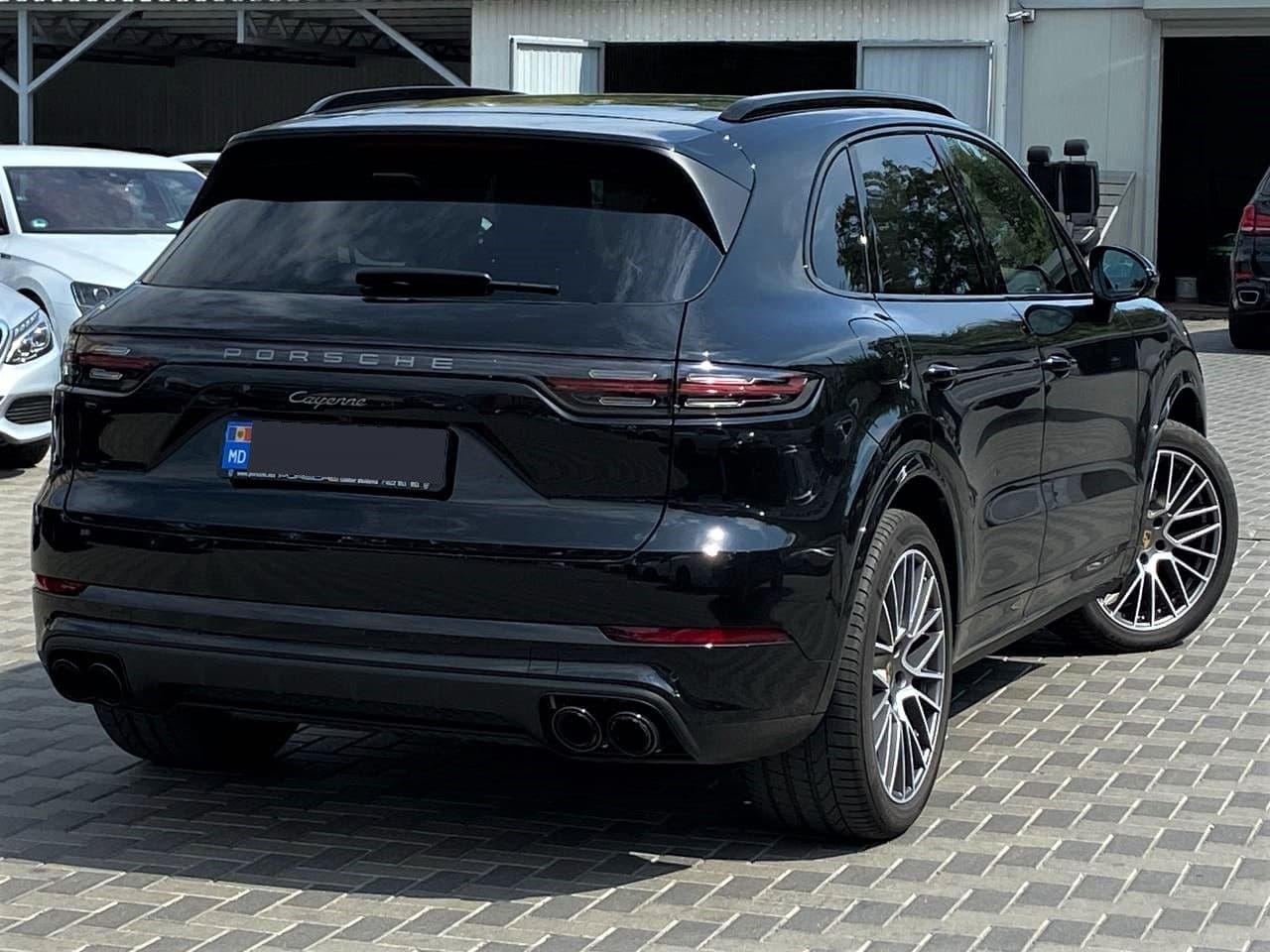 Porsche Cayenne 2023 — Миниатюра 4