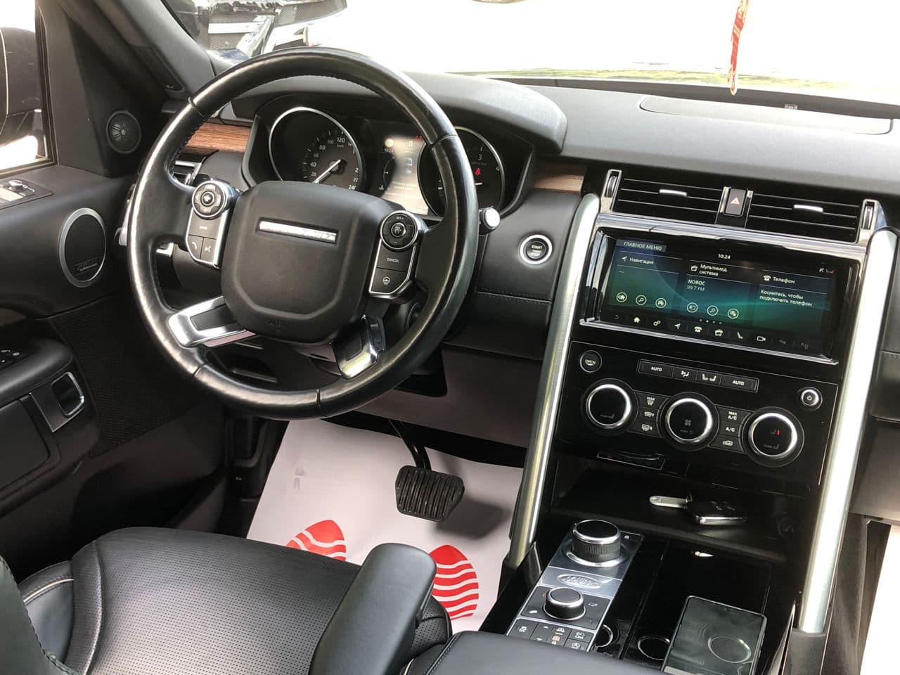 Land Rover Discovery 2017 — Миниатюра 12