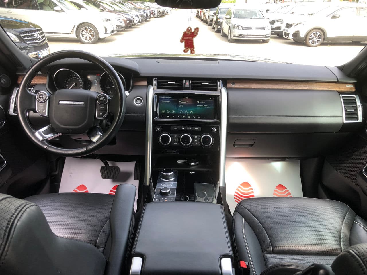 Land Rover Discovery 2017 — Миниатюра 8