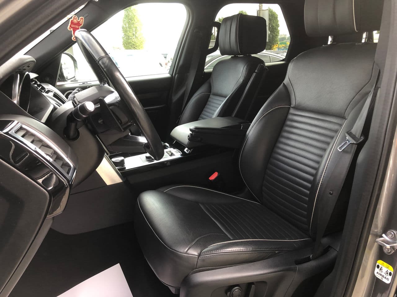Land Rover Discovery 2017 — Миниатюра 7