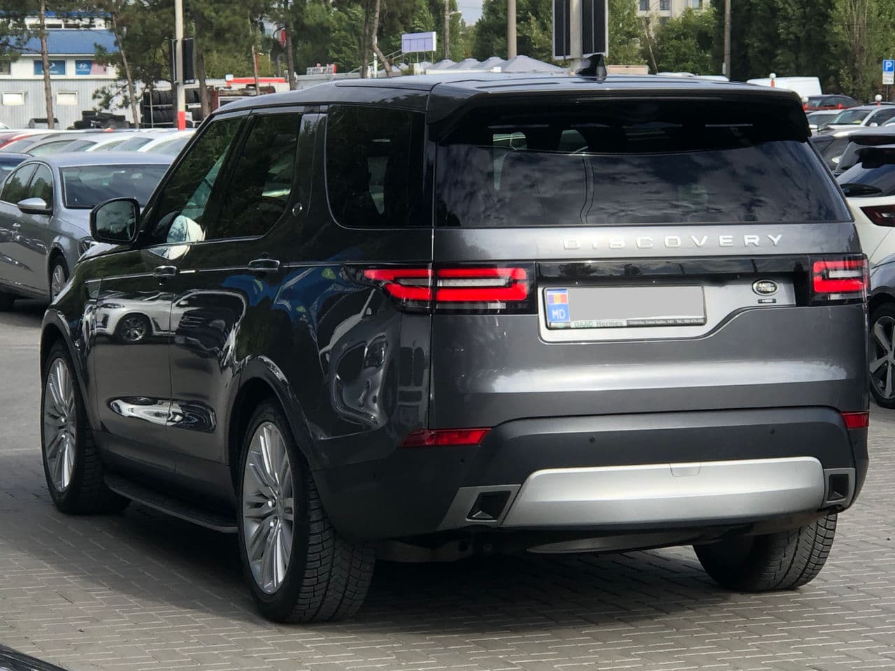 Land Rover Discovery 2017 — Миниатюра 4