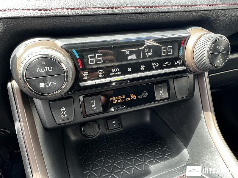 Toyota Rav-4 2021 — Миниатюра 12