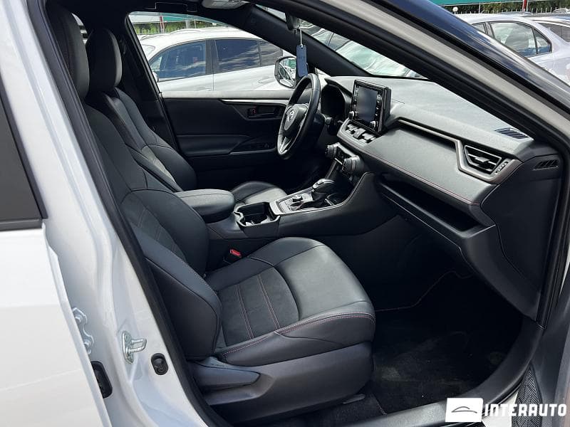 Toyota Rav-4 2021 — Миниатюра 5