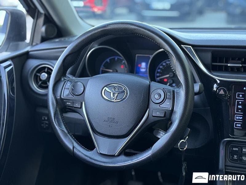 Toyota Auris 2015 — Миниатюра 8